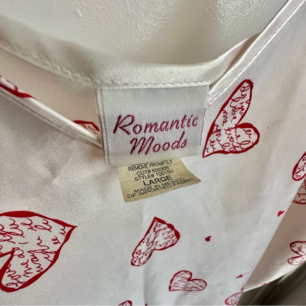 Romantic Moods Heart Print Silky Nightie - Picture 4 of 6
